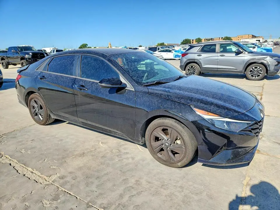 2021 HYUNDAI ELANTRA SEL  