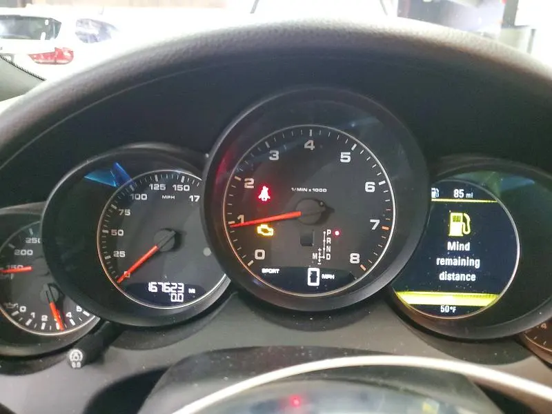 2017 PORSCHE CAYENNE   