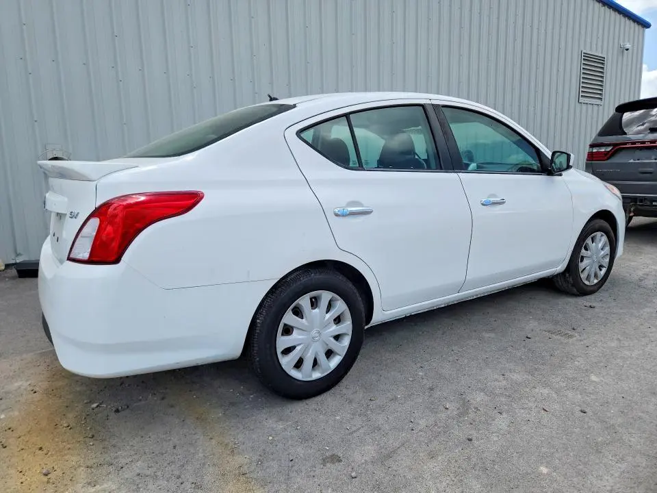2017 NISSAN VERSA 1.6 SV  