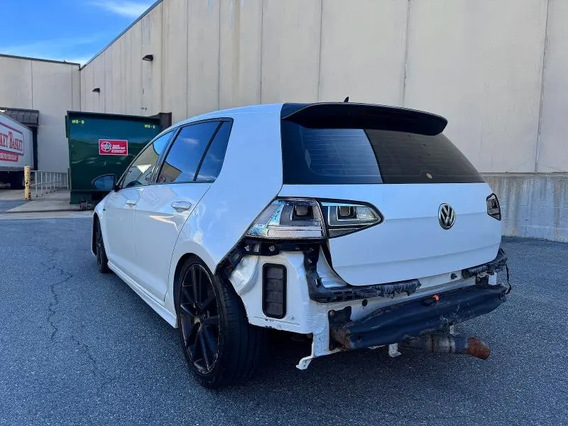 2016 VOLKSWAGEN GOLF R   