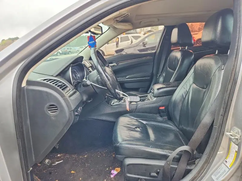 2016 CHRYSLER 300 LIMITED  