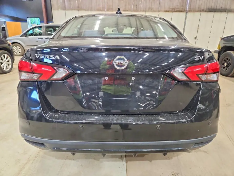 2020 NISSAN VERSA SV  