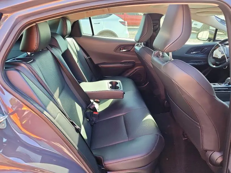 2024 TOYOTA PRIUS XLE  