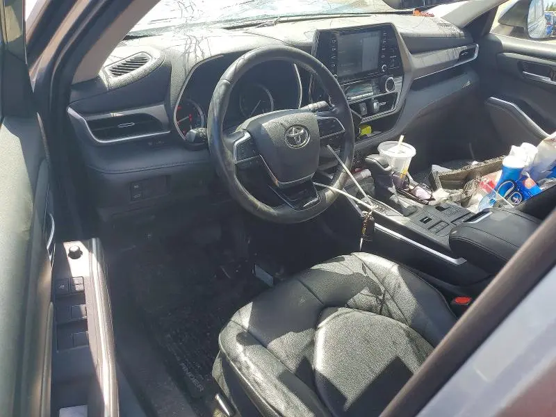 2020 TOYOTA HIGHLANDER XLE  