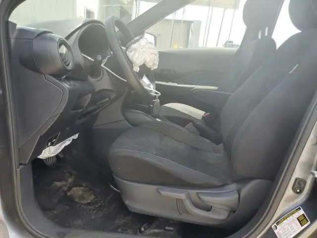 2019 NISSAN KICKS S  