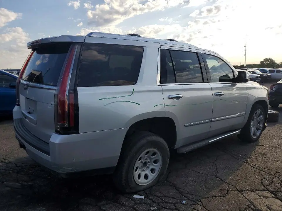 2018 CADILLAC ESCALADE LUXURY  