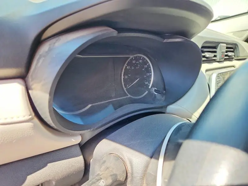 2022 NISSAN VERSA SV  