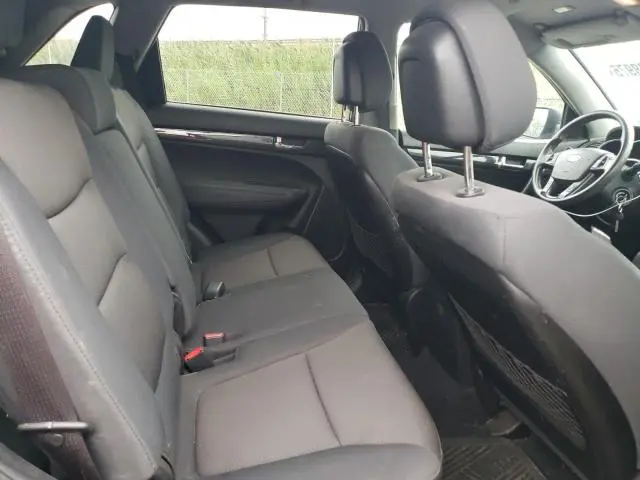 2013 KIA SORENTO LX  