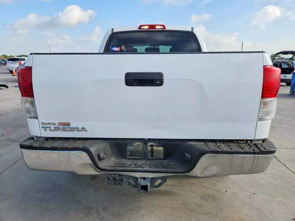 2013 TOYOTA TUNDRA CREWMAX SR5  