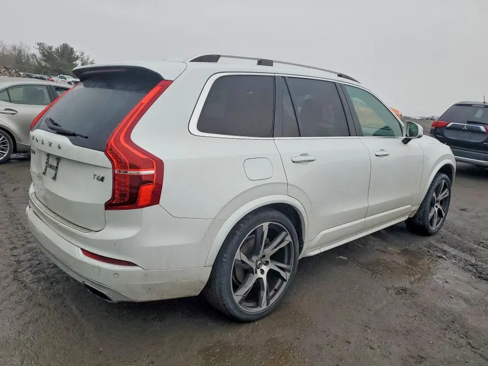 2016 VOLVO XC90 T6  