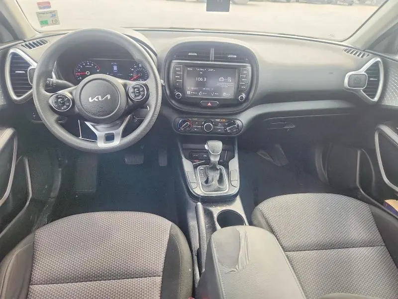 2022 KIA SOUL LX  