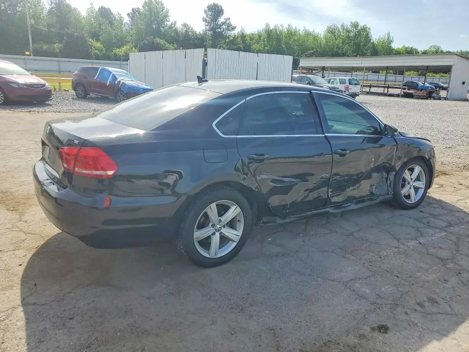 2013 VOLKSWAGEN PASSAT SE  