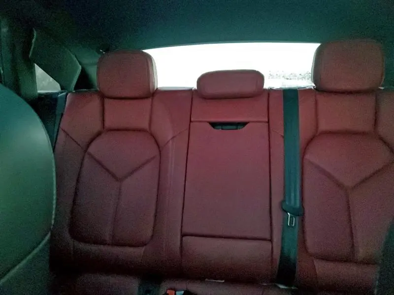 2023 PORSCHE MACAN BASE  