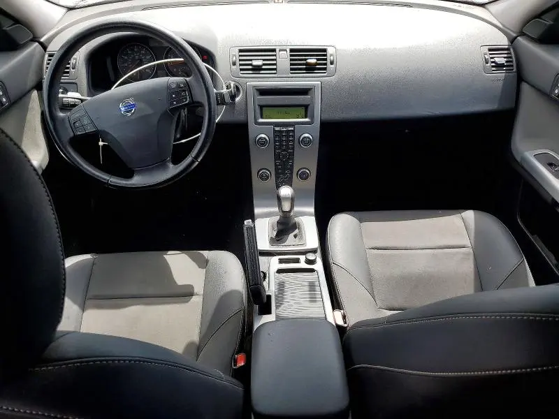 2010 VOLVO S40 2.4I  