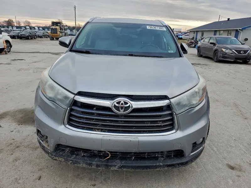 2016 TOYOTA HIGHLANDER XLE  