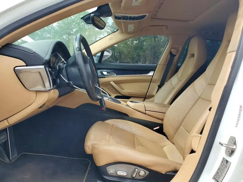 2013 PORSCHE PANAMERA 2  
