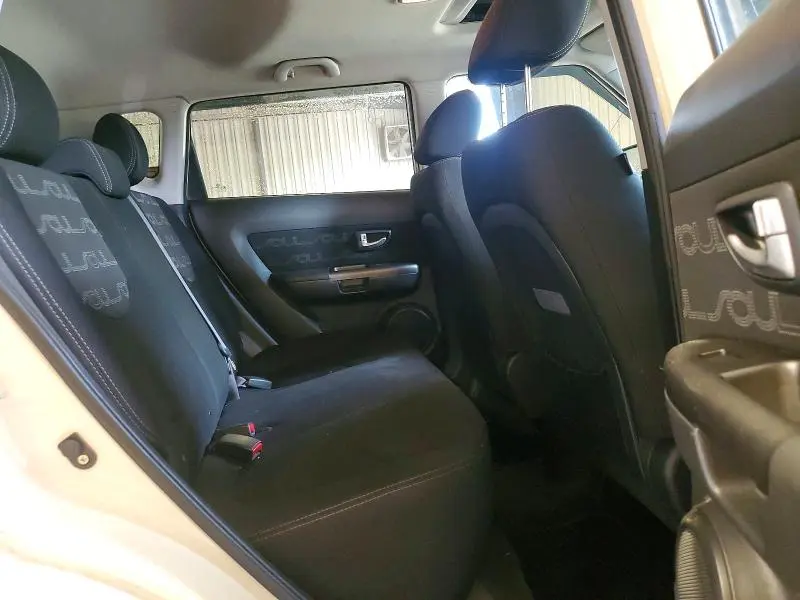 2013 KIA SOUL +  
