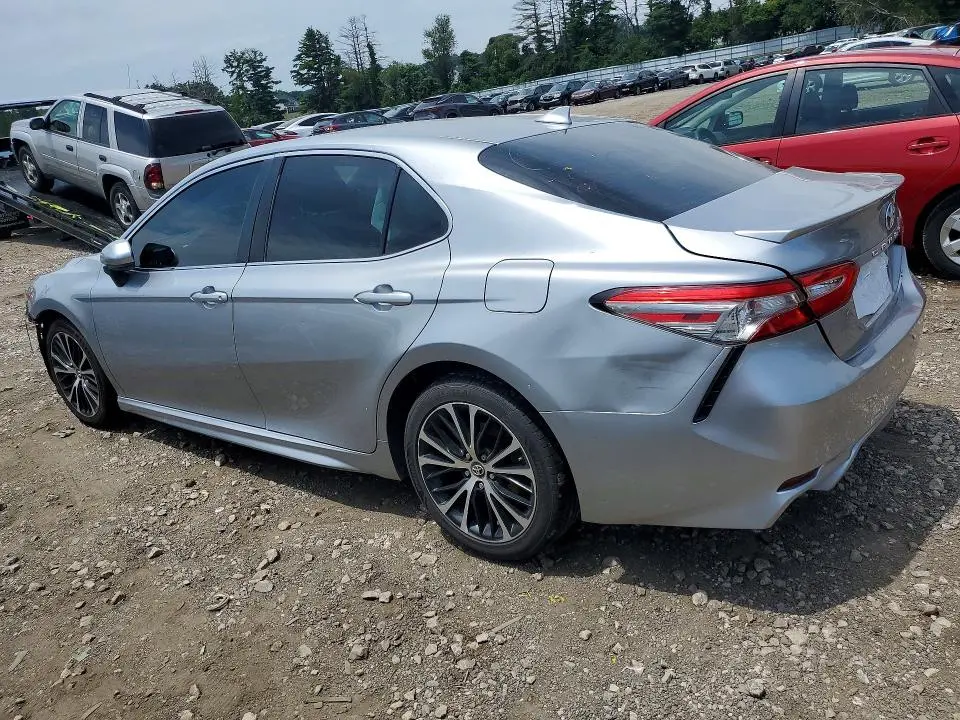 2019 TOYOTA CAMRY SE  