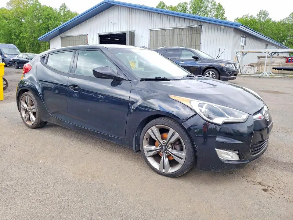 2013 HYUNDAI VELOSTER BASE  