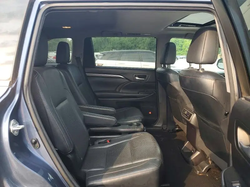 2015 TOYOTA HIGHLANDER LIMITED  