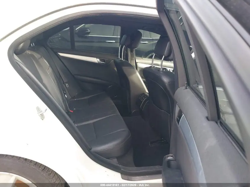 2010 MERCEDES-BENZ C 300 LUXURY 4MATIC/SPORT 4MATIC