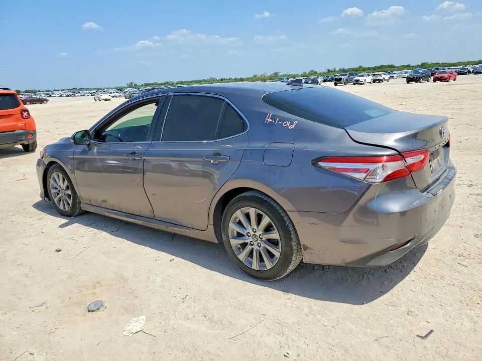 2019 TOYOTA CAMRY LE  