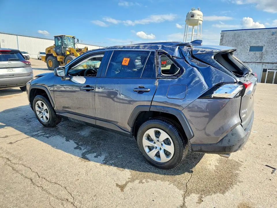 2022 TOYOTA RAV4 LE  
