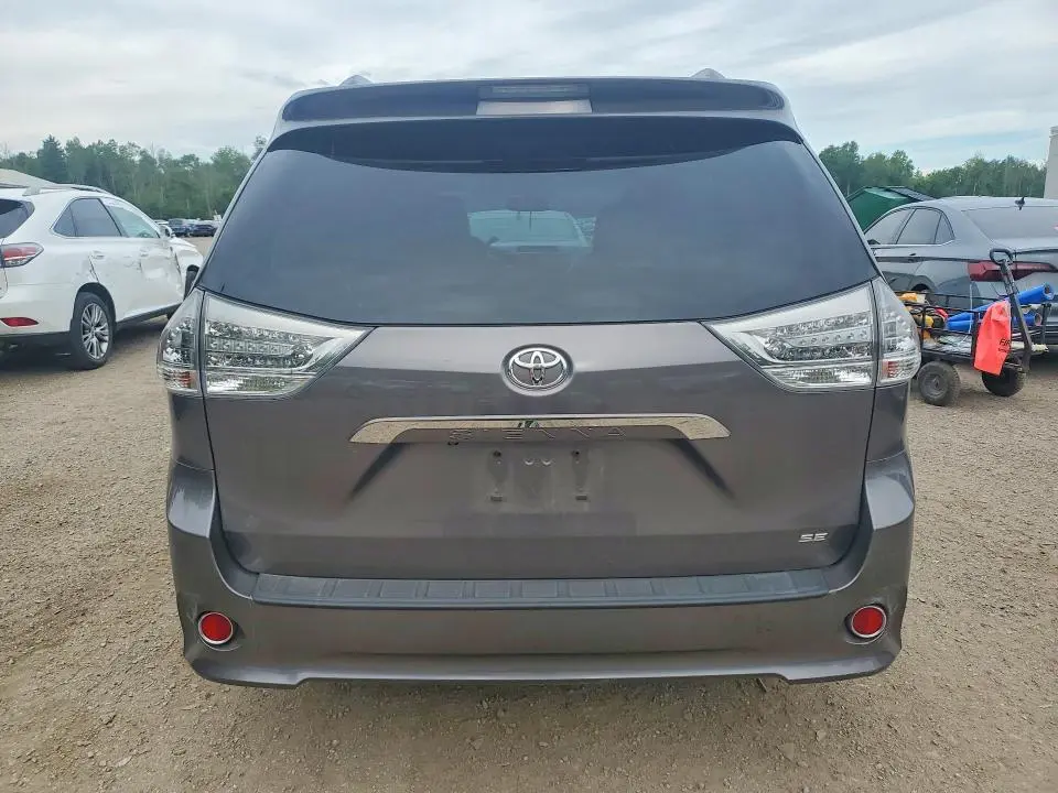 2014 TOYOTA SIENNA SPORT  