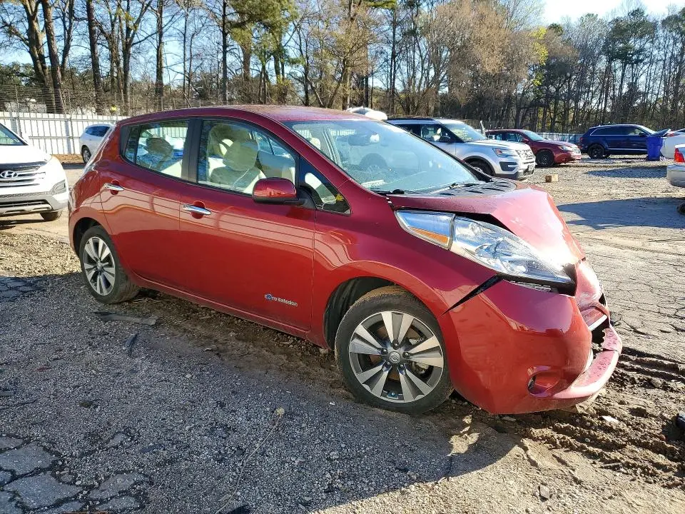 2015 NISSAN LEAF SV  