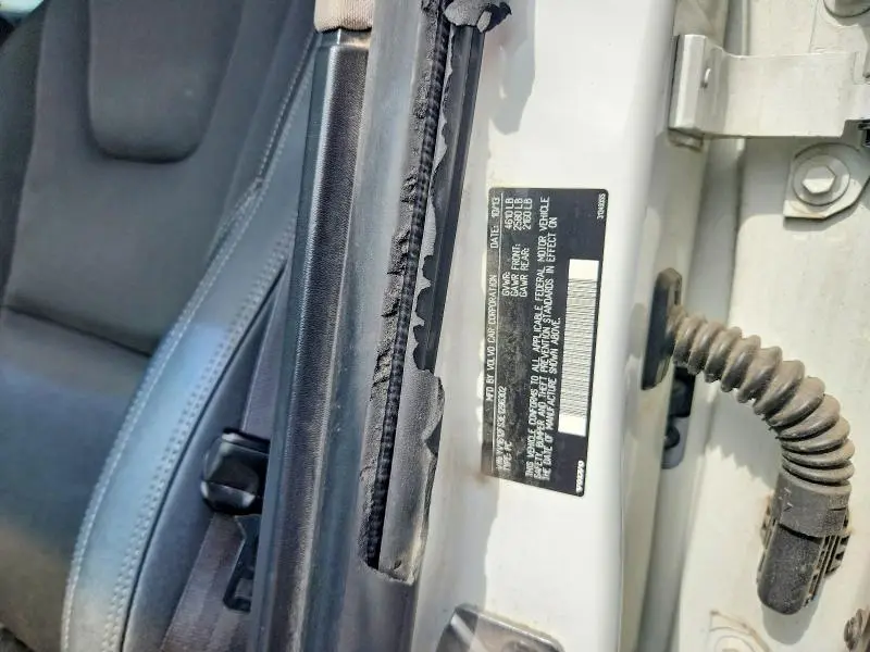 2014 VOLVO S60 T5  