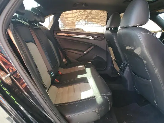 2018 VOLKSWAGEN PASSAT GT