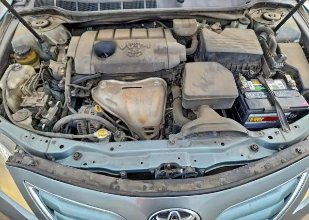 2010 TOYOTA CAMRY LE  