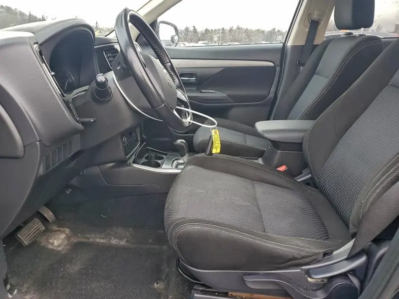 2018 MITSUBISHI OUTLANDER SE  