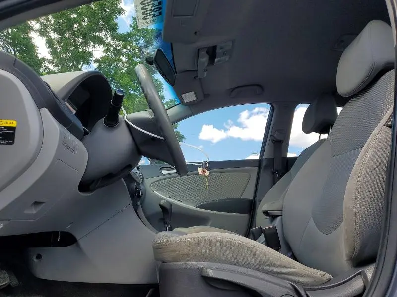 2012 HYUNDAI ACCENT GLS  