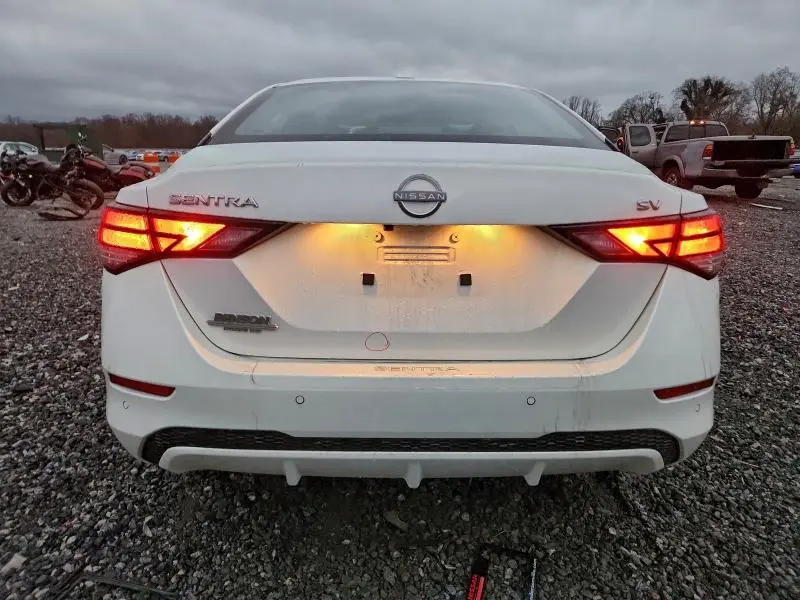 2024 NISSAN SENTRA SV  