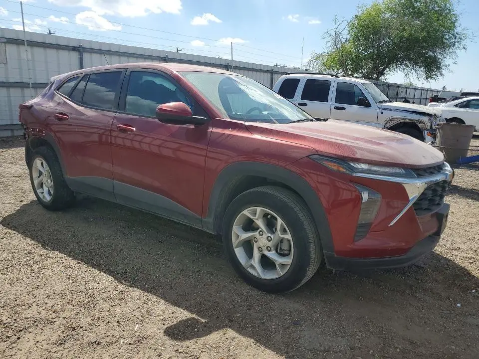 2024 CHEVROLET TRAX LS  