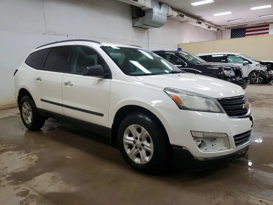 2013 CHEVROLET TRAVERSE LS  