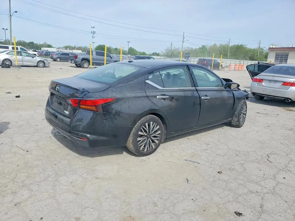 2024 NISSAN ALTIMA SV  