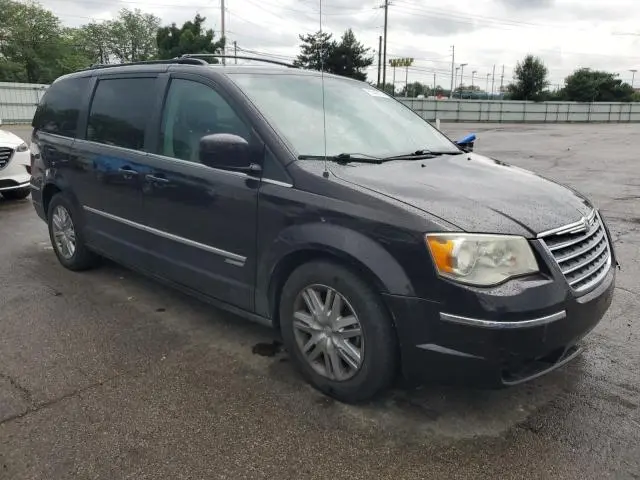 2010 CHRYSLER TOWN & COUNTRY TOURING  