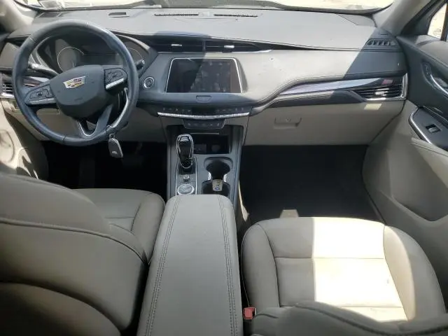 2021 CADILLAC XT4 LUXURY  