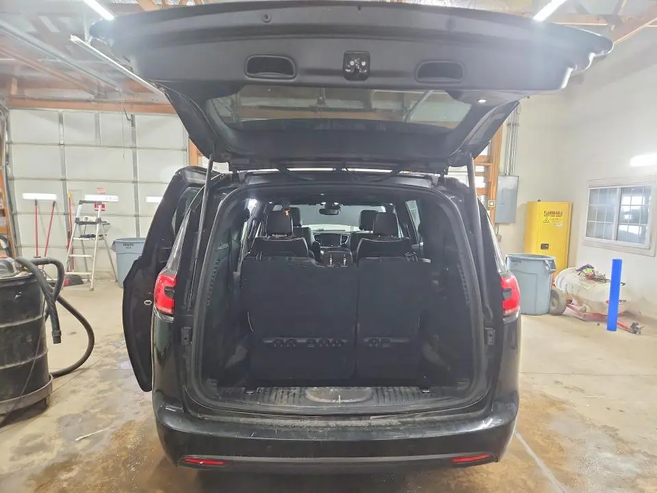 2021 CHRYSLER PACIFICA LIMITED  