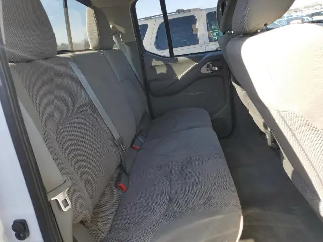 2016 NISSAN FRONTIER S  