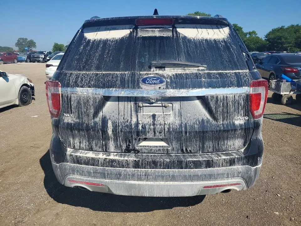 2017 FORD EXPLORER XLT  