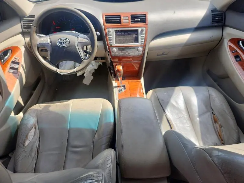 2010 TOYOTA CAMRY XLE V6  