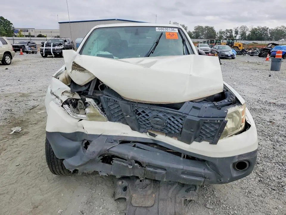 2015 NISSAN FRONTIER S  