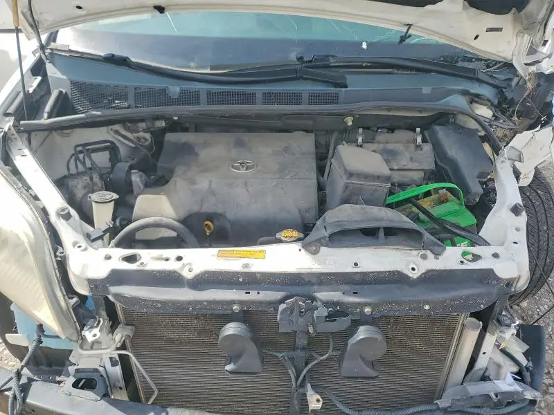 2011 TOYOTA SIENNA XLE 8-PASSENGER  