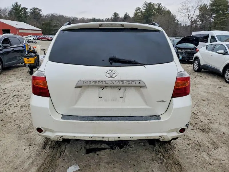 2010 TOYOTA HIGHLANDER SE  
