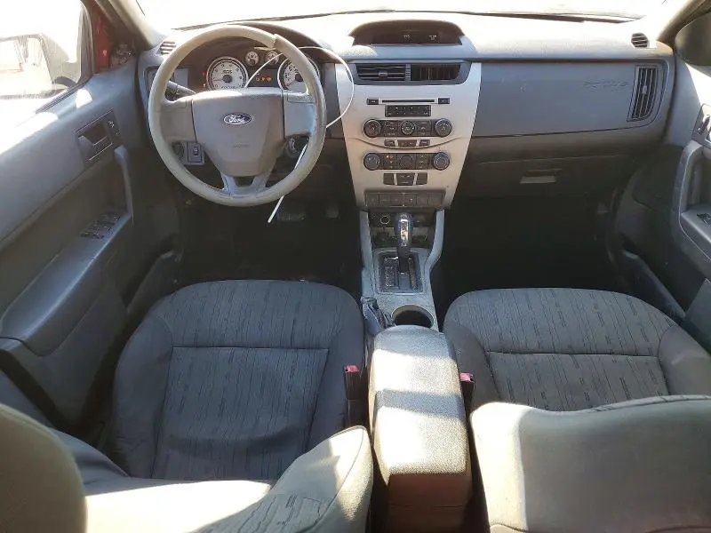 2010 FORD FOCUS SE  