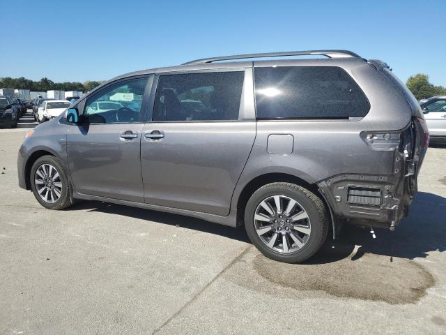 2019 TOYOTA SIENNA XLE