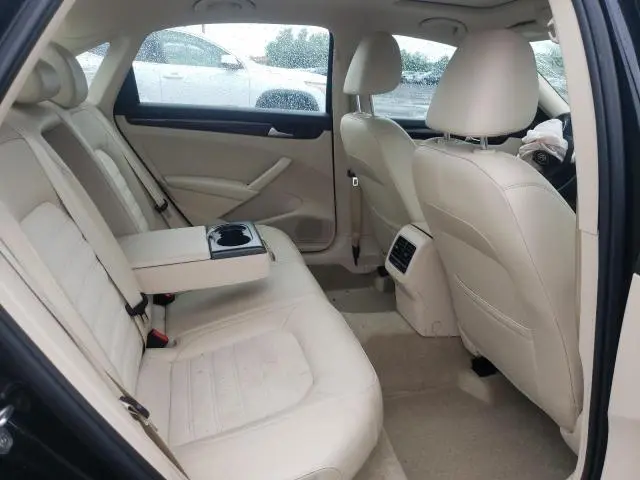 2015 VOLKSWAGEN PASSAT SEL  